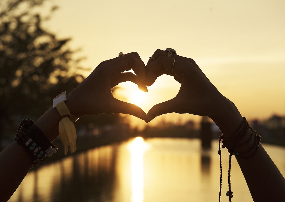 10 STEPS TO FINDING LOVE FROM WITHIN